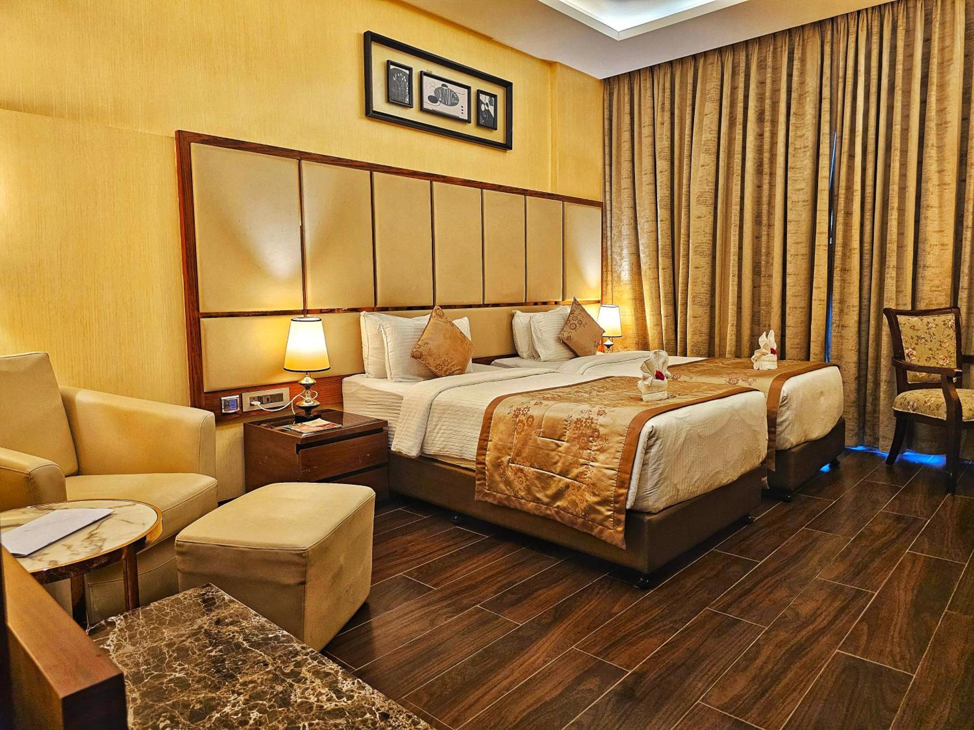 קונדפור Uva Meridian Bay Resort & Spa מראה חיצוני תמונה