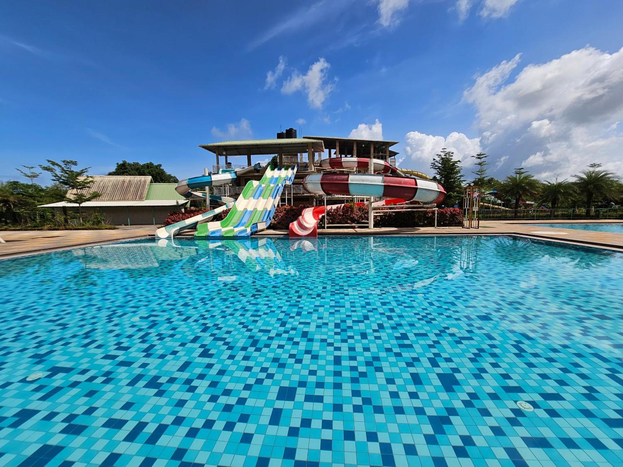 קונדפור Uva Meridian Bay Resort & Spa מראה חיצוני תמונה