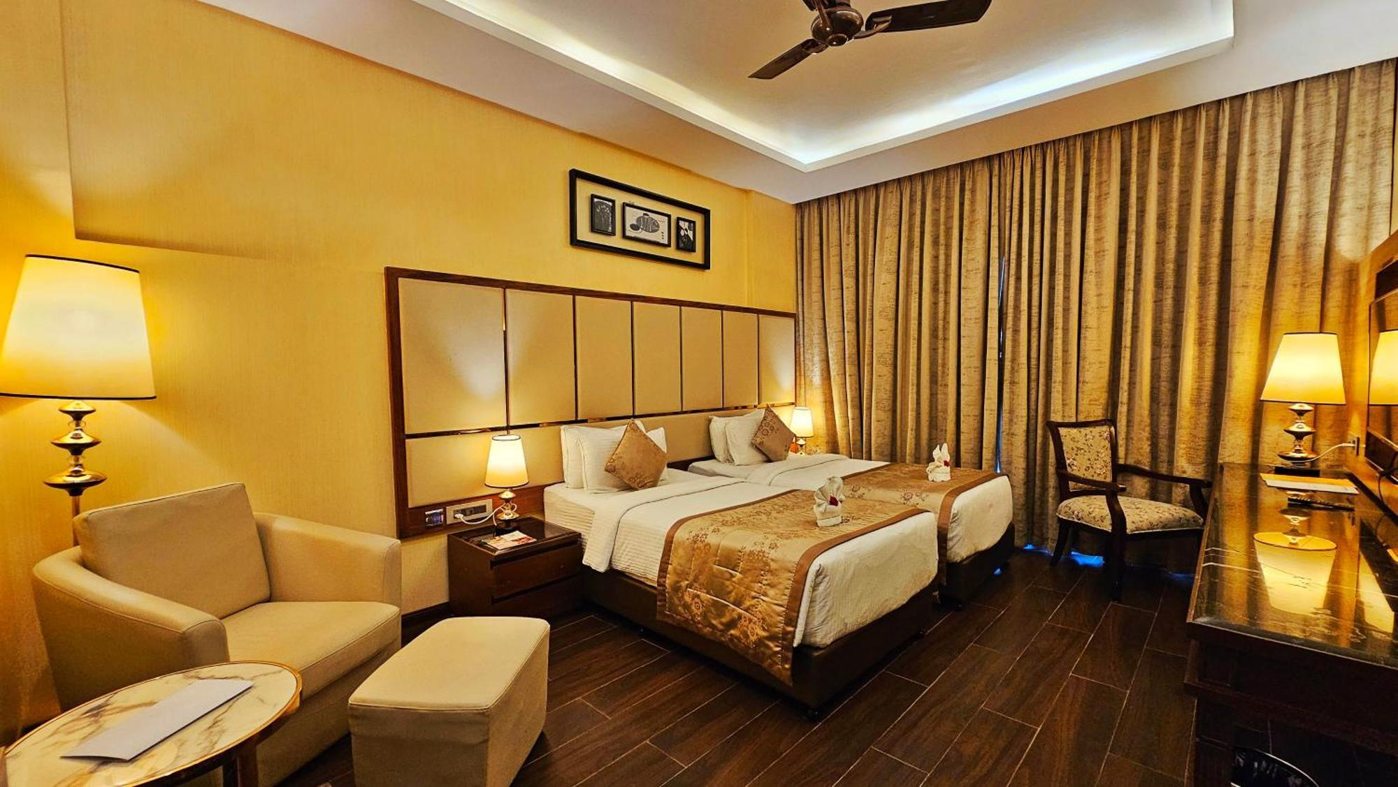קונדפור Uva Meridian Bay Resort & Spa מראה חיצוני תמונה