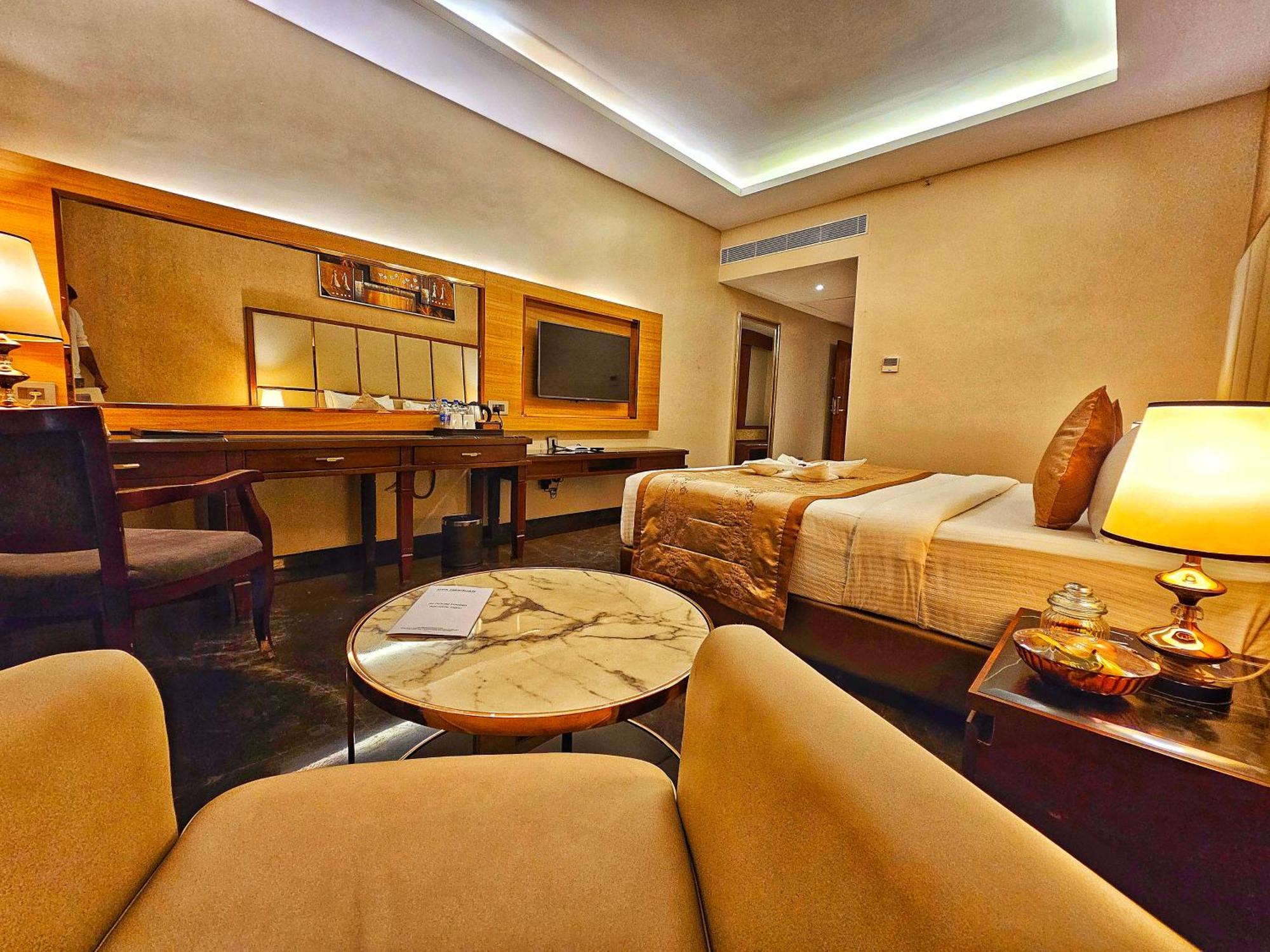 קונדפור Uva Meridian Bay Resort & Spa מראה חיצוני תמונה